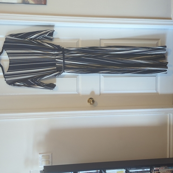 Emma & Michelle Navy Striped Jumpsuit Size XL - Picture 4 of 4
